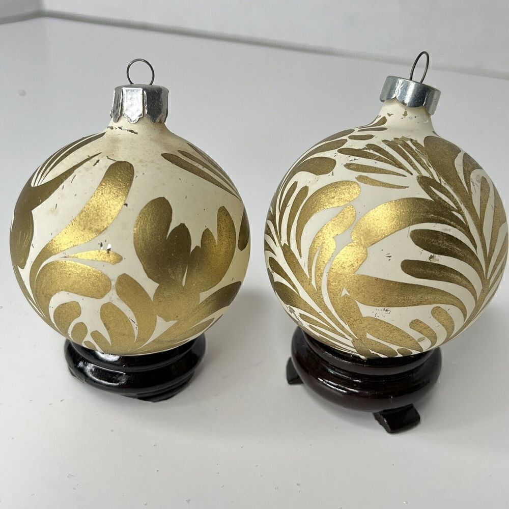 Vintage White Cream Gold Hand Painted Blown Glass Christmas Ornament Set 2. OR59
